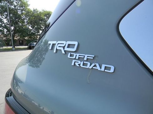 Used 2023 Toyota Sequoia Limited w/ TRD Off-Road Package AWD/4WD image 10
