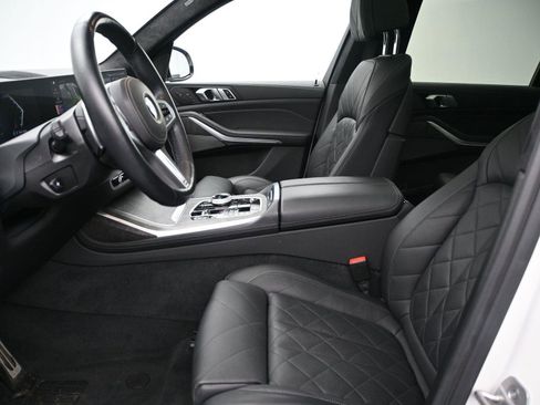 Used 2023 BMW X7 xDrive40i w/ Executive Package image 8