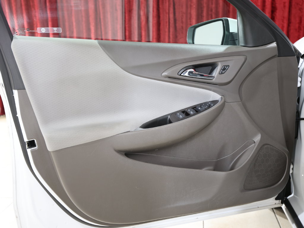 Used 2021 Chevrolet Malibu LT FWD image 11