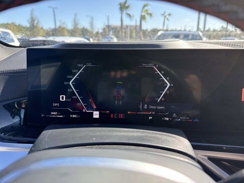 Used 2025 BMW X5 M60i image 34