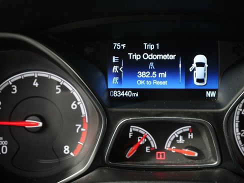 Used 2018 Ford Focus ST w/ Equipment Group 401A FWD image 26