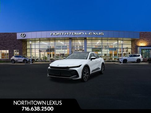 Used 2023 Toyota Crown Limited image 1