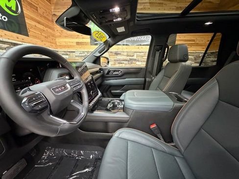 Used 2025 GMC Yukon AT4 image 13