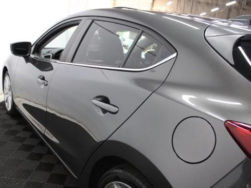 Used 2017 MAZDA MAZDA3 Grand Touring FWD image 9