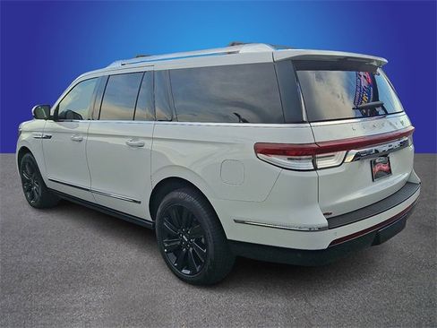 New 2024 Lincoln Navigator L Reserve image 4