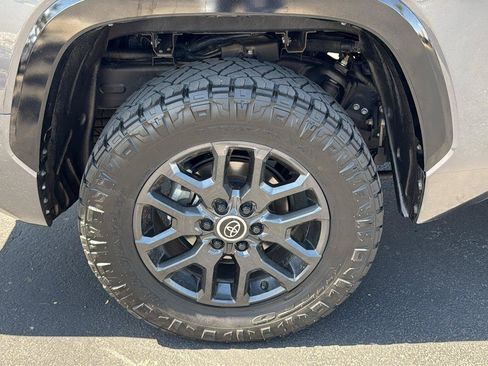 Used 2024 Toyota Tundra Platinum AWD/4WD image 12