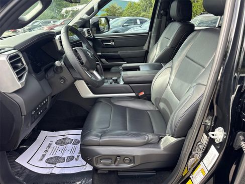 Used 2024 Toyota Tundra Platinum image 9