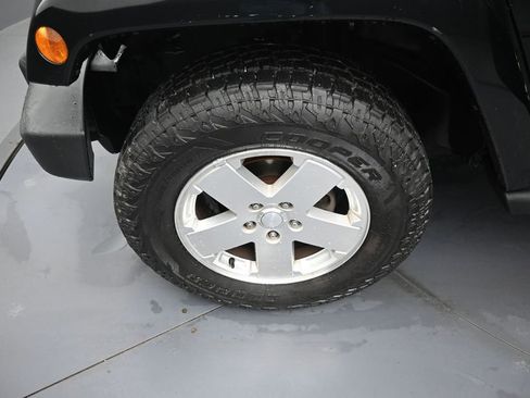 Used 2009 Jeep Wrangler Unlimited Sahara AWD/4WD image 28