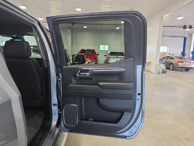 Used 2024 Chevrolet Silverado 1500 LTZ AWD/4WD image 29