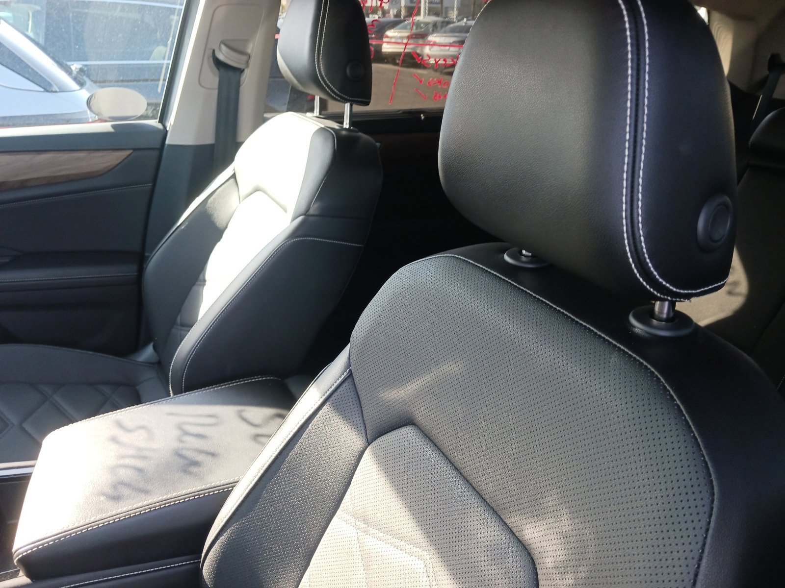 Used 2024 Volkswagen Atlas SE FWD image 5