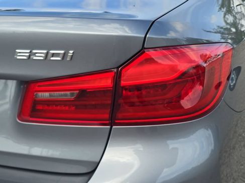 Used 2020 BMW 530i w/ M Sport Package RWD image 8