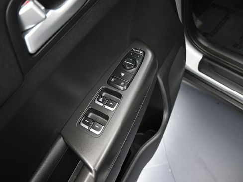 Used 2020 Kia Sportage LX w/ LX Popular Package image 13