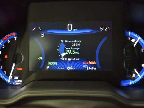 Used 2022 Toyota Corolla LE image 16