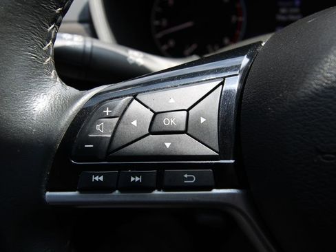 Used 2024 Nissan Altima 2.5 SV w/ SV Premium Package image 21