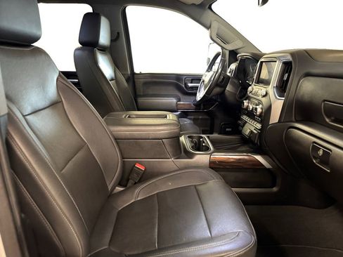 Used 2021 GMC Sierra 2500 SLT w/ SLT Premium Package image 17
