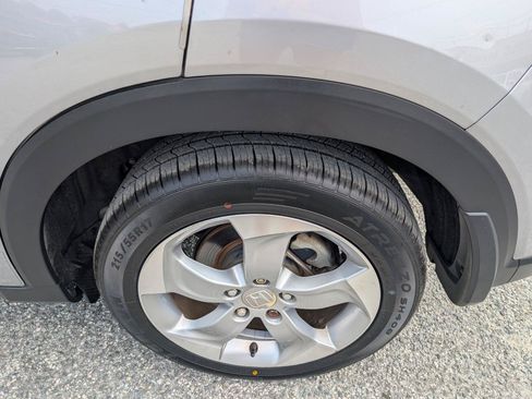 Used 2017 Honda HR-V EX image 10