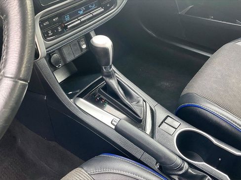 Used 2017 Toyota Corolla SE w/ SE Premium Package image 17