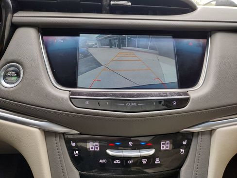 Used 2017 Cadillac XT5 Premium Luxury FWD image 26