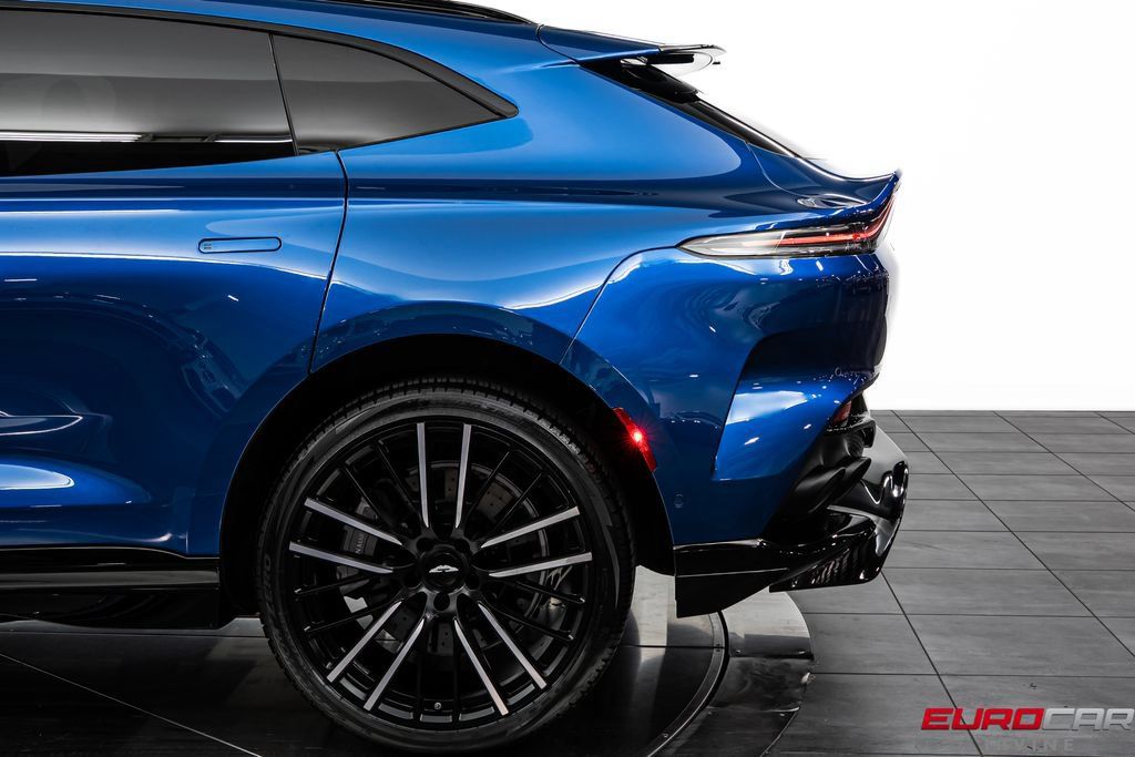 Used 2023 Aston Martin DBX 707 AWD/4WD image 19