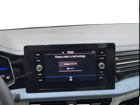 Used 2025 Volkswagen Jetta SE w/ Sunroof Package FWD image 48