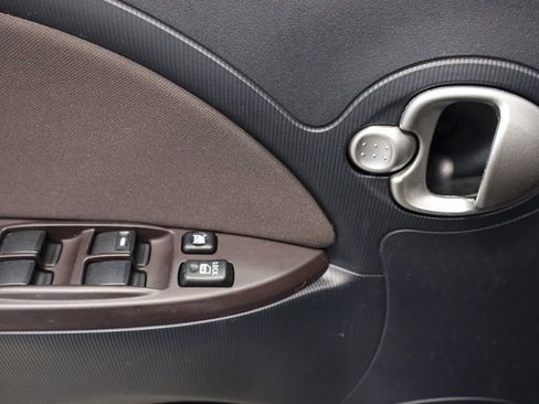 Used 2012 Mitsubishi i SE image 15