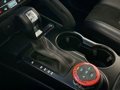 Used 2024 Ford Bronco Raptor AWD/4WD image 18