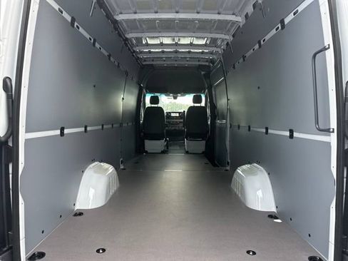 New 2026 Mercedes-Benz Sprinter 2500 image 27