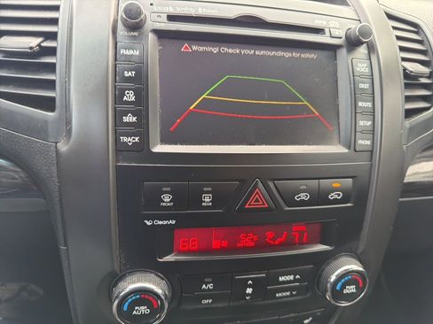 Used 2013 Kia Sorento EX w/ Premium Plus Pkg image 17