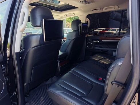 Used 2018 Lexus LX 570 4WD image 44