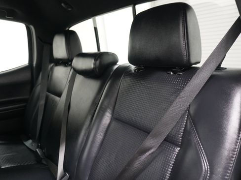 Used 2020 Toyota Tacoma Limited AWD/4WD image 12