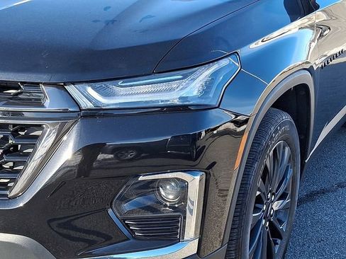 Used 2022 Chevrolet Traverse RS image 9