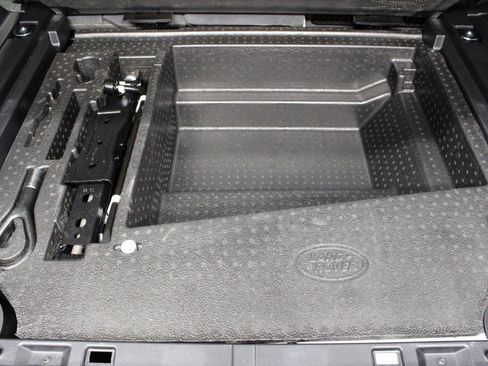 Used 2020 Land Rover Defender 110 S image 47