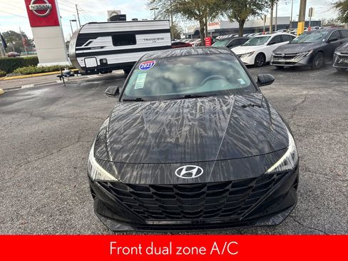 Used 2023 Hyundai Elantra SEL image 4