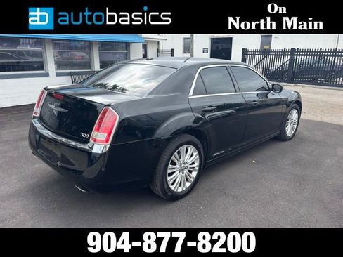 Used 2013 Chrysler 300 AWD w/ Driver Convenience Group image 5