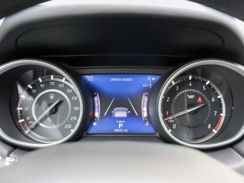 Used 2019 Maserati Levante Trofeo image 22