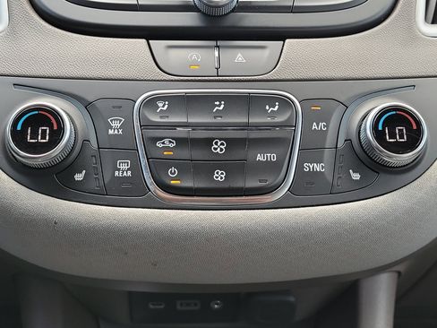 Used 2024 Chevrolet Malibu LT FWD image 27