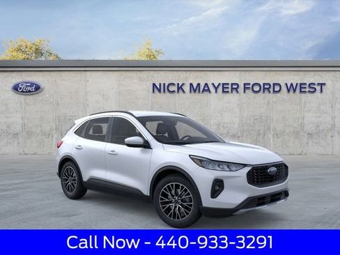 New 2026 Ford Escape SE w/ Class II Trailer Tow Package image 8