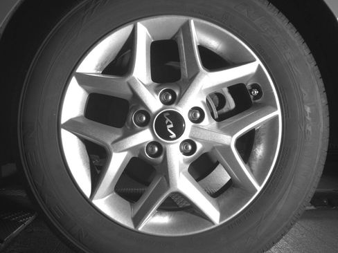 Used 2025 Kia Soul LX w/ LX Technology Package FWD image 14