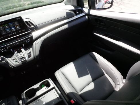 Certified 2026 Honda Odyssey EX-L image 11