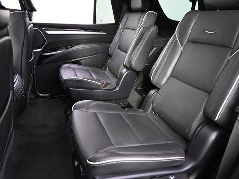 Certified 2025 Cadillac Escalade Premium Luxury image 22