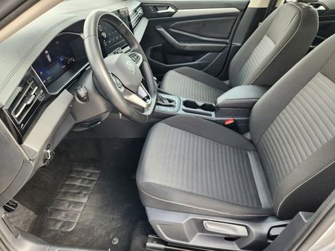 Used 2025 Volkswagen Jetta S image 13