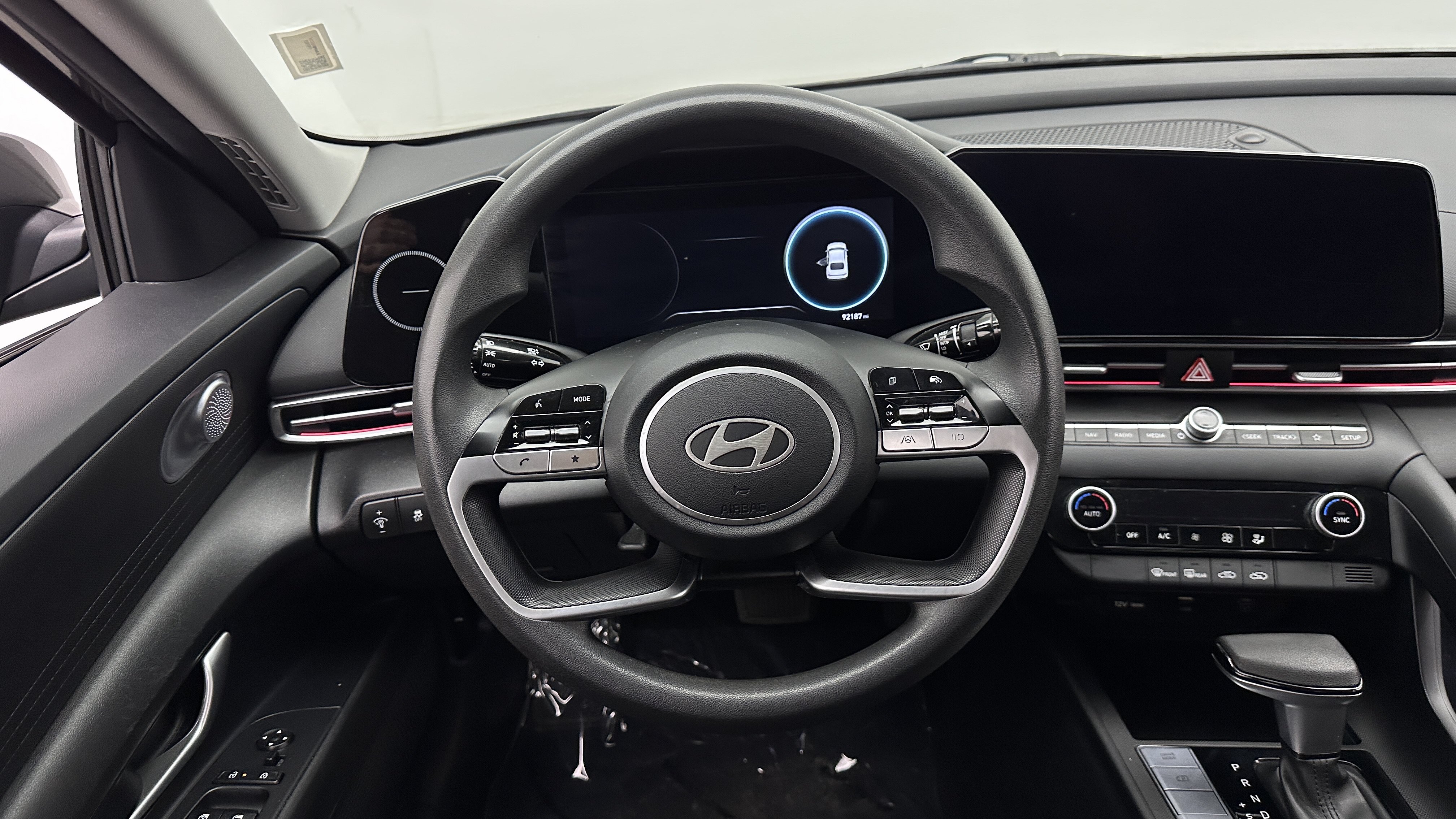 Used 2024 Hyundai Elantra SEL FWD image 25