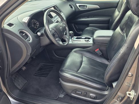 Used 2018 Nissan Pathfinder SL w/ SL Premium Package image 8