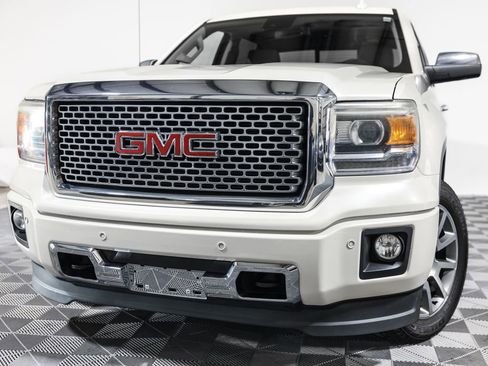 Used 2015 GMC Sierra 1500 Denali w/ Driver Alert Package image 10