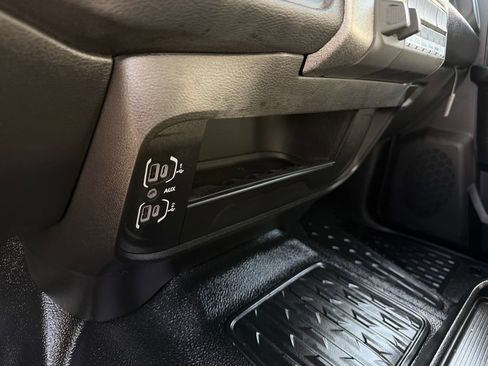 Used 2025 RAM 3500 Tradesman w/ Chrome Appearance Group AWD/4WD image 26