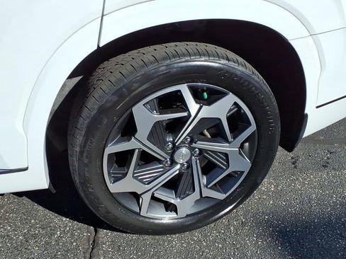 Used 2021 Hyundai Palisade Calligraphy w/ Winter Package image 12