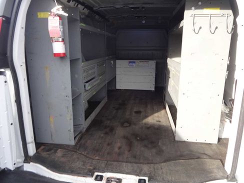 Used 2023 GMC Savana 3500 w/ Driver Convenience Package image 7