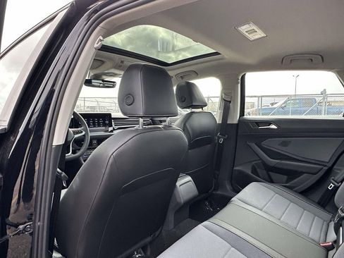 New 2026 Volkswagen Jetta SE FWD image 10