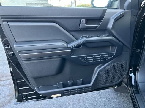 New 2026 Toyota 4Runner SR5 AWD/4WD image 18