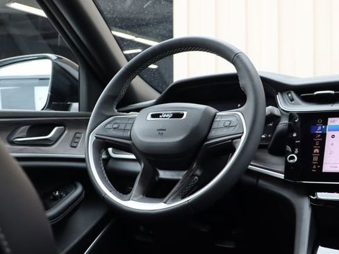 Used 2026 Jeep Grand Cherokee L Limited AWD/4WD image 46
